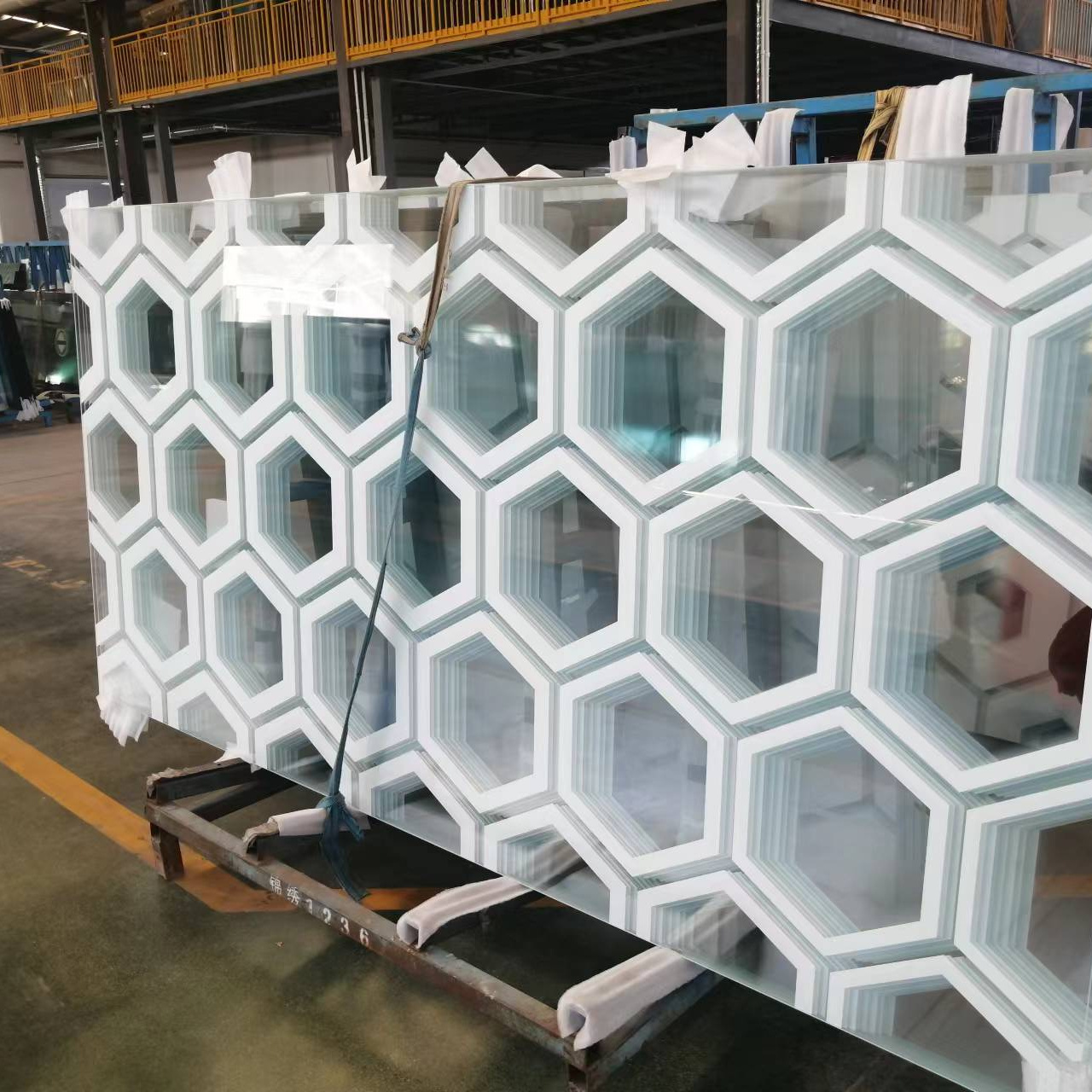 Custom Curtain Wall Exterior Wall Glass Ctstomized Thickness Type Ceramic Fritted tempered Glass