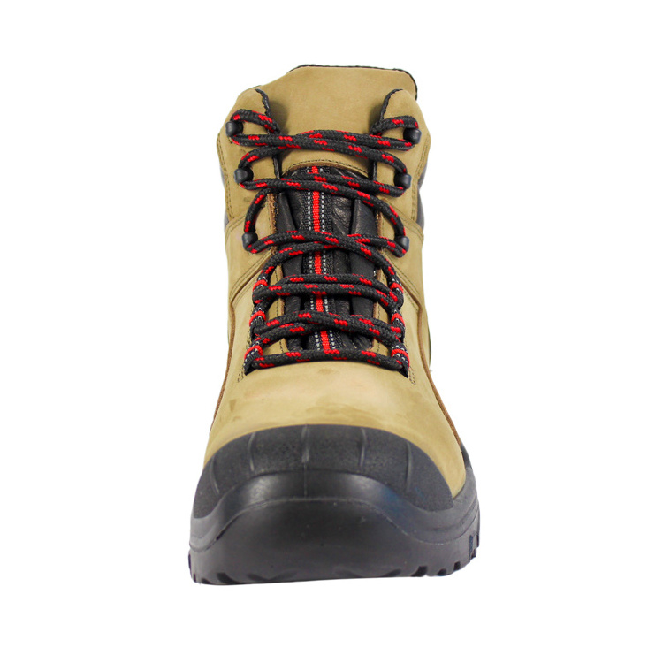 Slip-Resistant and Insulated Safety Boots in Cold Work Settings