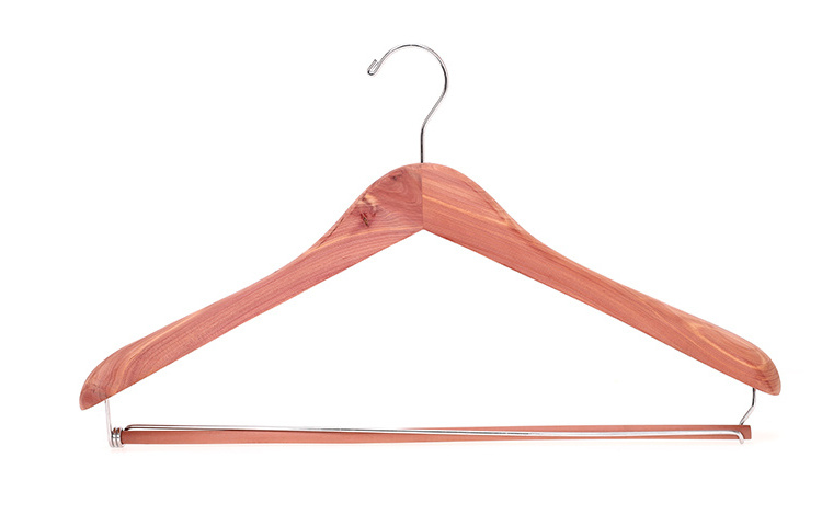 Cedar Wooden Suit Coat Hangers , Solid Red Cedar Wood Clothes Hangers with Non Slip Locking Bar