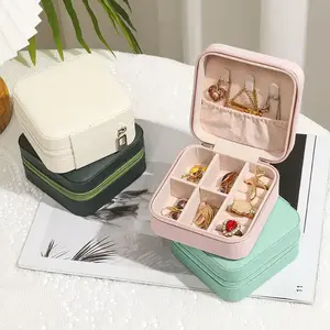 Mini jewelry storage box hand jewelry ring box, travel portable bracelet, jewelry gift packaging