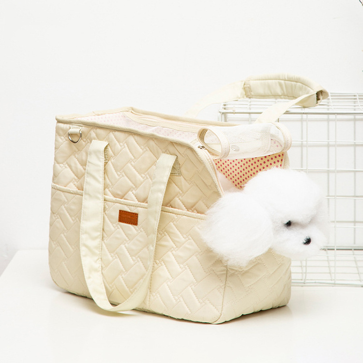 Custom Fashion Pet Travel Bag Breathe Freely Outdoor Dog Cat Tote Bag Cloth Diamond Pet Carry Bag