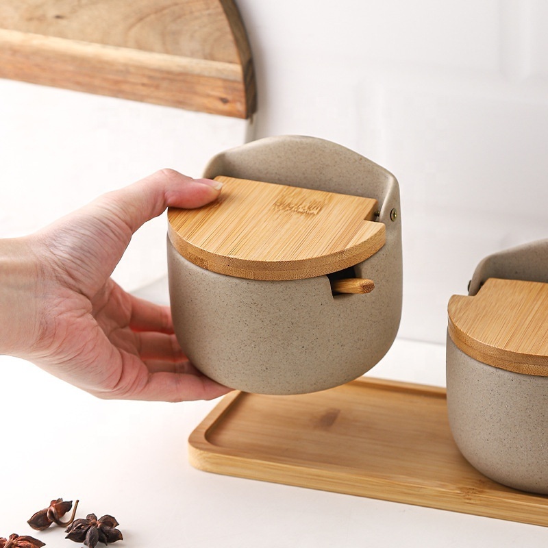 unique empty wholesale japanese style  in china kitchen ceramic spice jar with bamboo lid wooden tray ceramic spice jar set