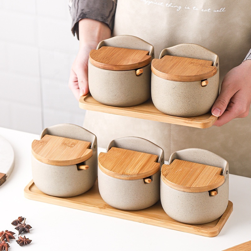 unique empty wholesale japanese style  in china kitchen ceramic spice jar with bamboo lid wooden tray ceramic spice jar set