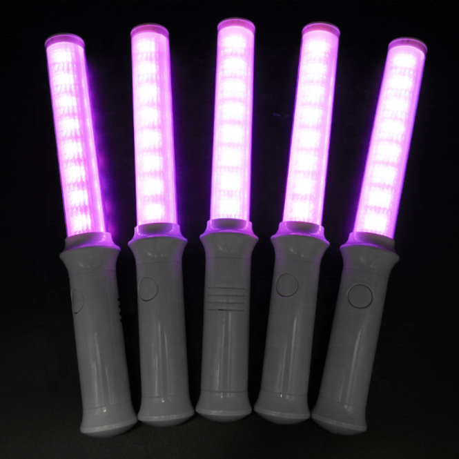 HOT Selling USB Rechargeable 15 Color Changed LED Flashing Stick with Remote control Small Party Radio Control LED Lighting Wand