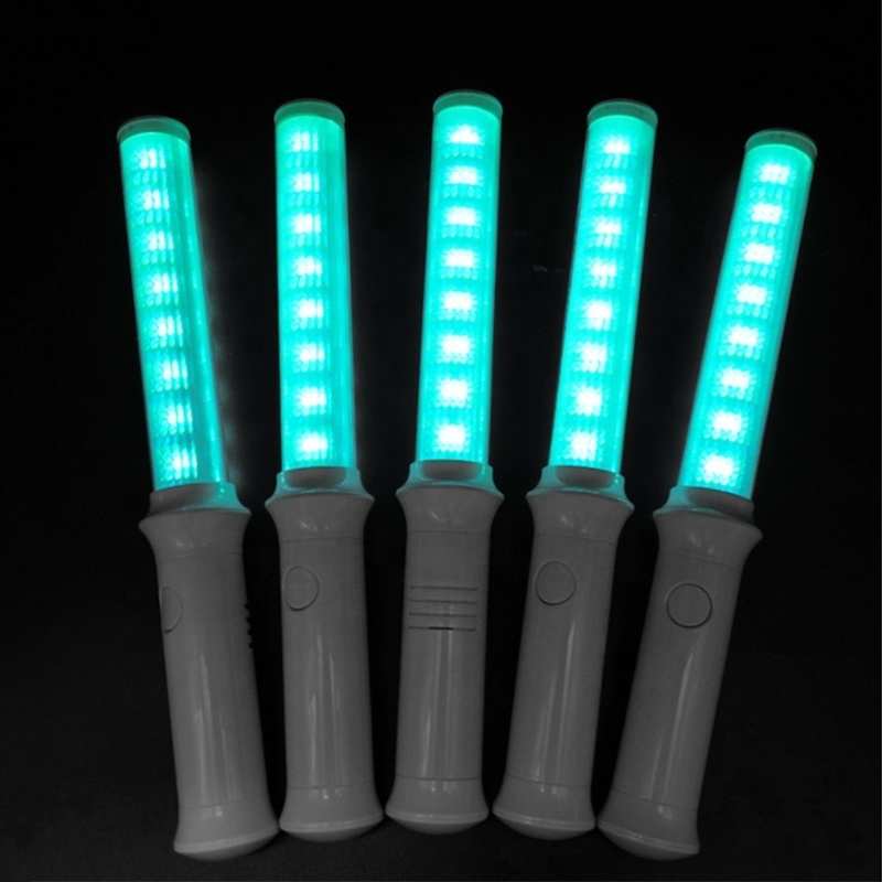 HOT Selling USB Rechargeable 15 Color Changed LED Flashing Stick with Remote control Small Party Radio Control LED Lighting Wand