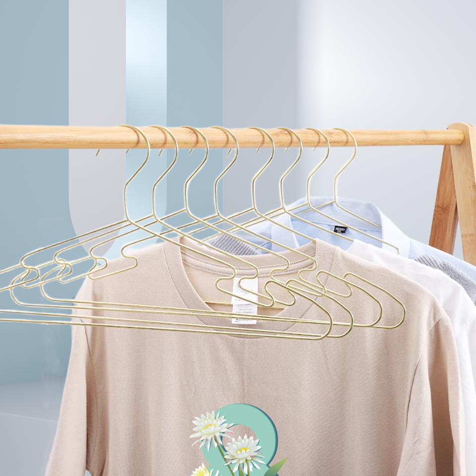 Wholesale Retail Clothing Rack Clothes Hangers Metal Wire Clothes Hanger Golden Customized Bathroom YX Foldable Travel Hangers