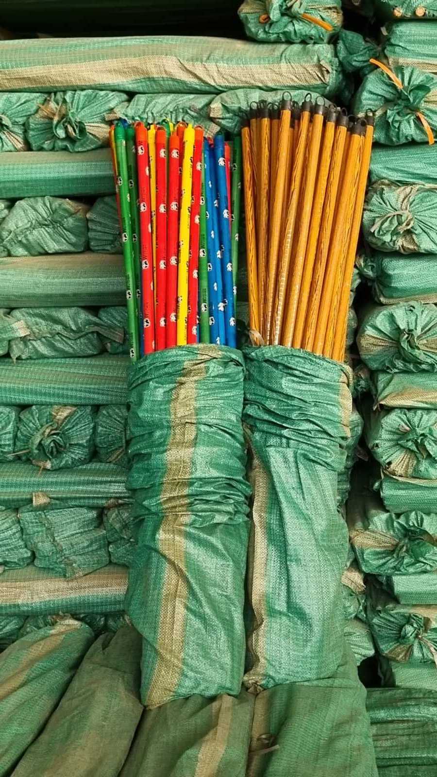 Raw and PVC Coated 100% Eucalyptus Flower Mop Stick Wood Handle for Broom +84-819753326