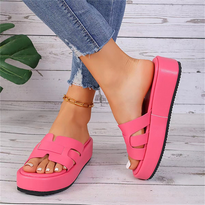 Large Size 36-43 Flat Thick Sole Sandals 2024 Summer New Fashion Vacation Comfortable Beach Slippers for Women