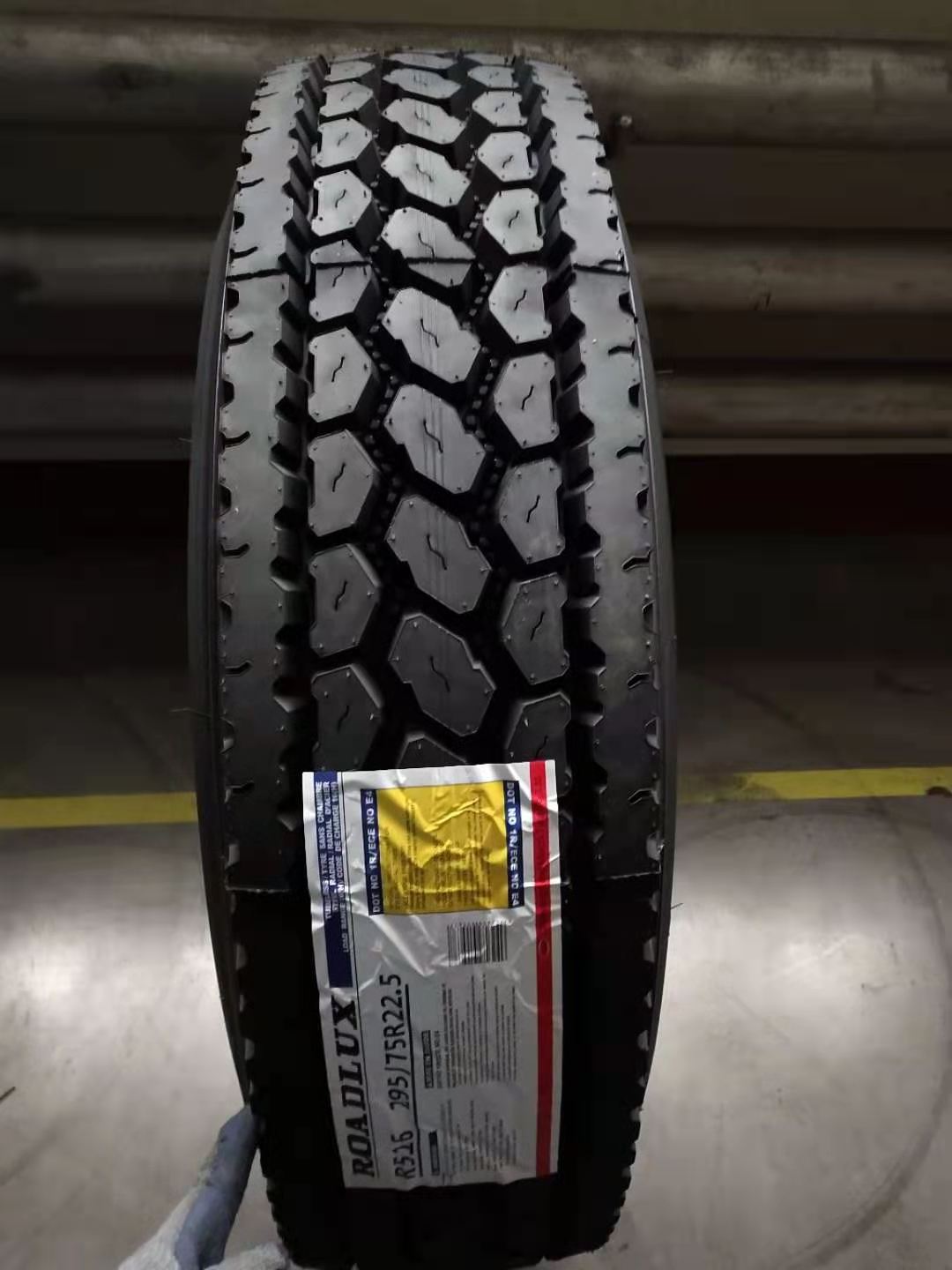 295 75 22.5 truck tire 295/75r22.5 11r22.5 truck tires longmarch  1000r20 truck tires 900r20 12r20 8.25.16