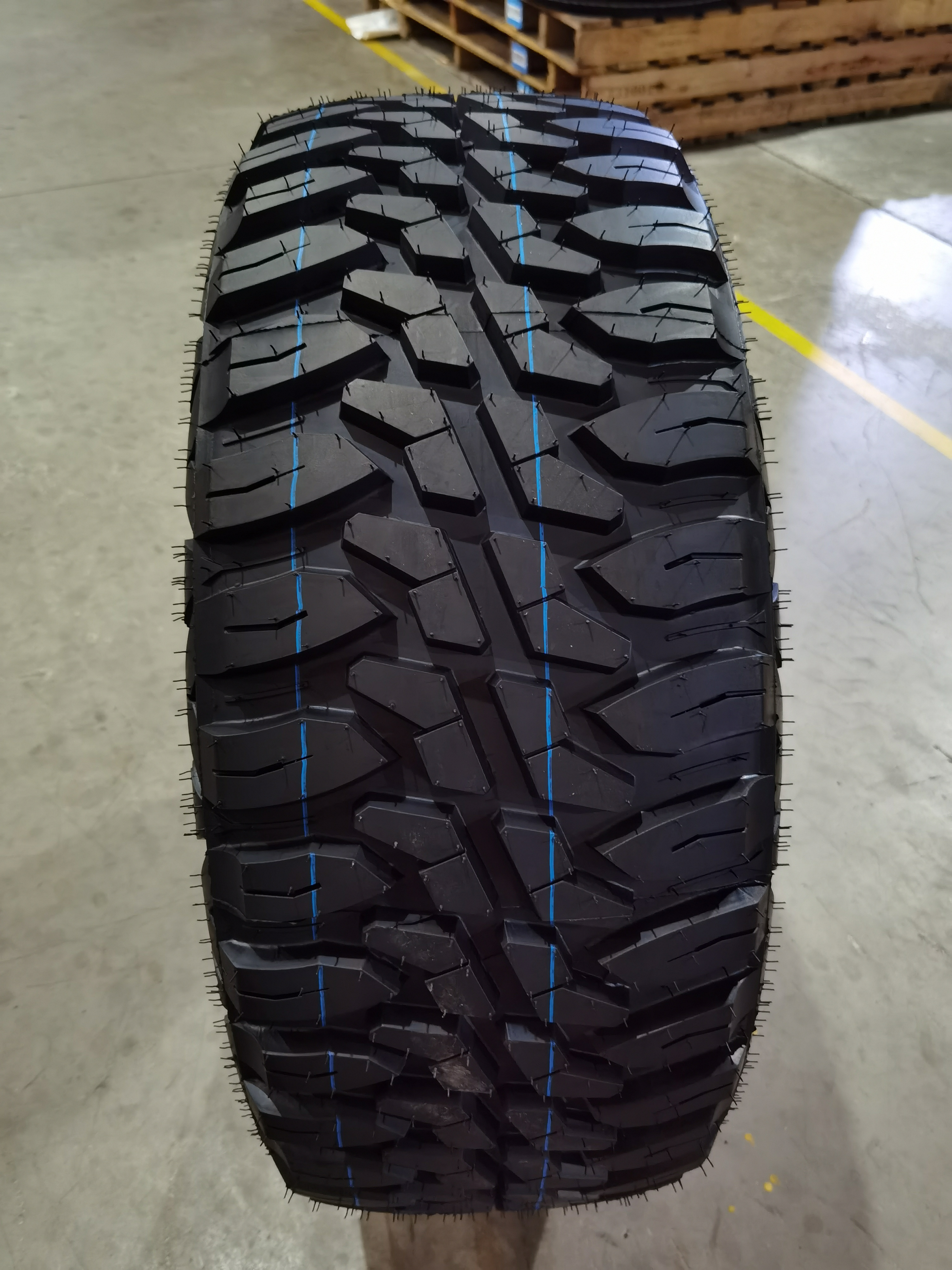 Wholesale All Season Summer Winter Car Tire 185/65r15 195/65r15225/50r17 225/55r17175/70r13 235/50r17 265/60r17