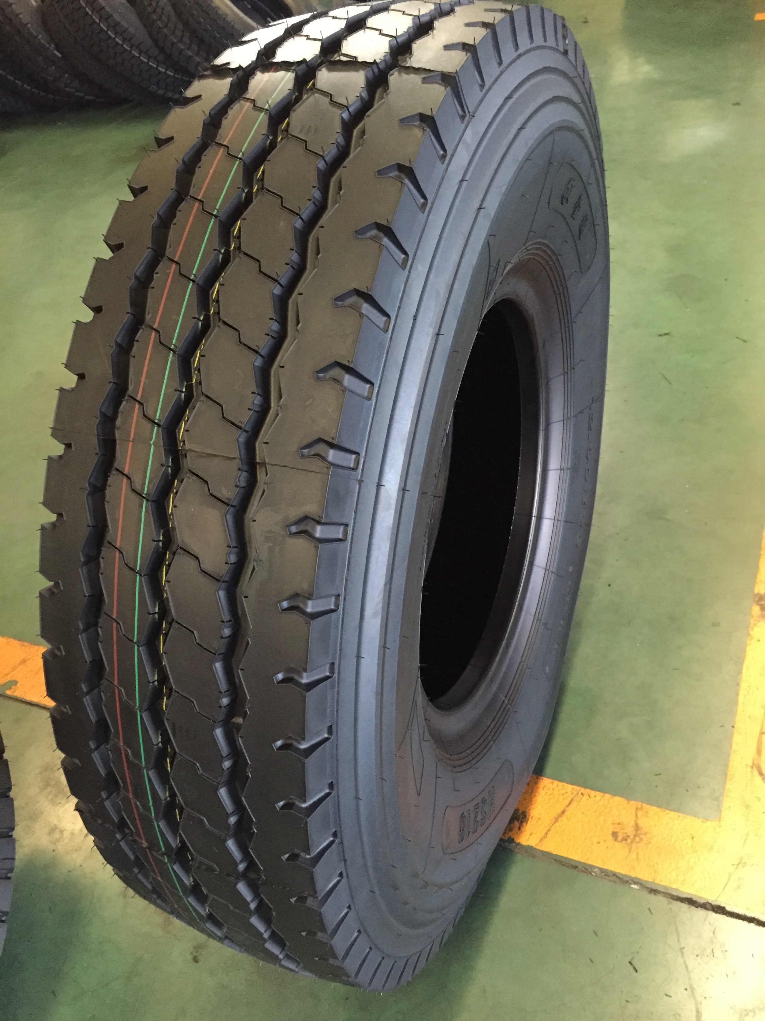 truck tyre 1400 20 radial truck tyre  315 80 r 22.5 truck tyre 13 22.5