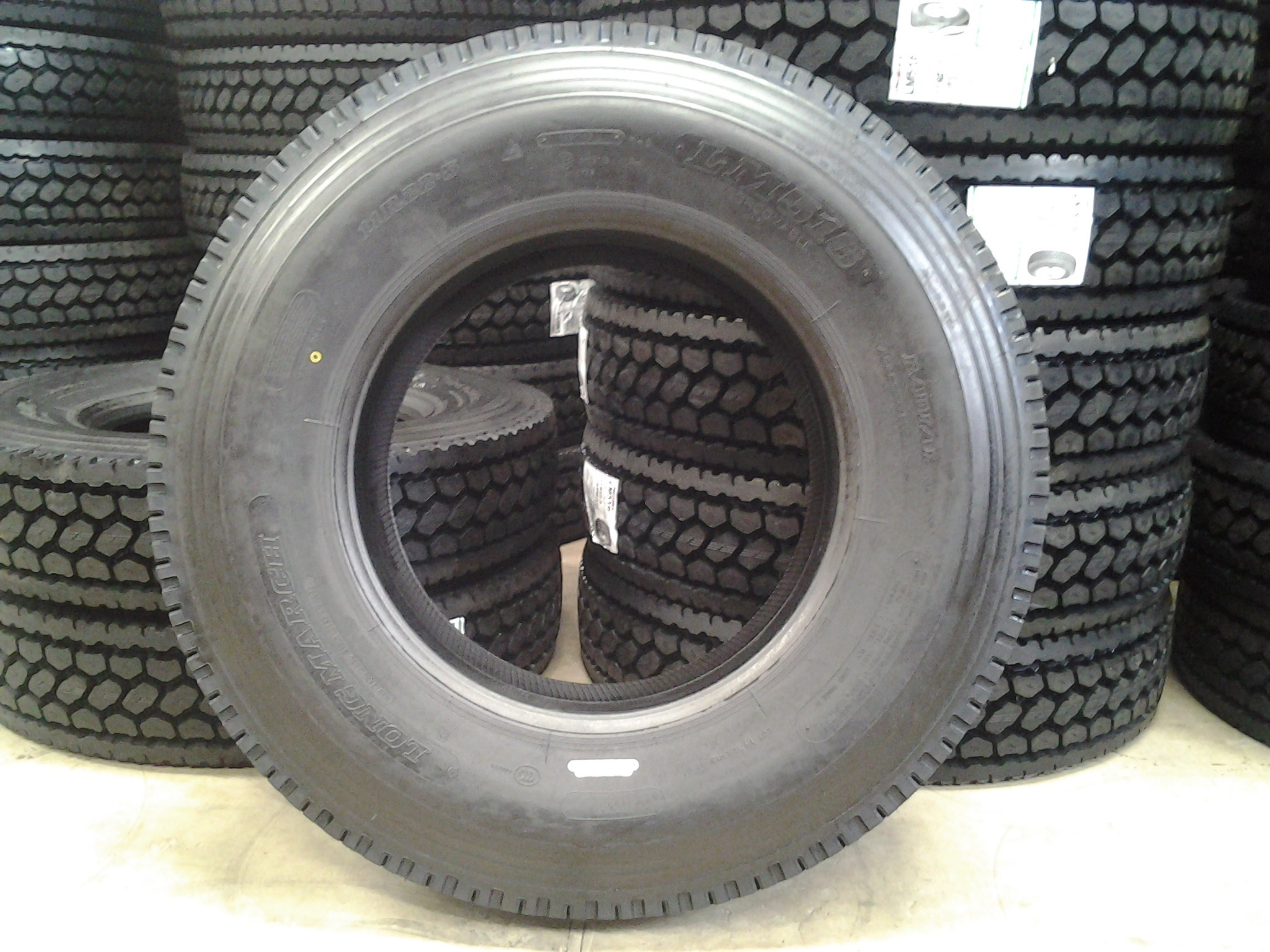 Premium brand truck tyres 13R22.5 315/80R22.5 good price for Africa longmarch  roadone double star