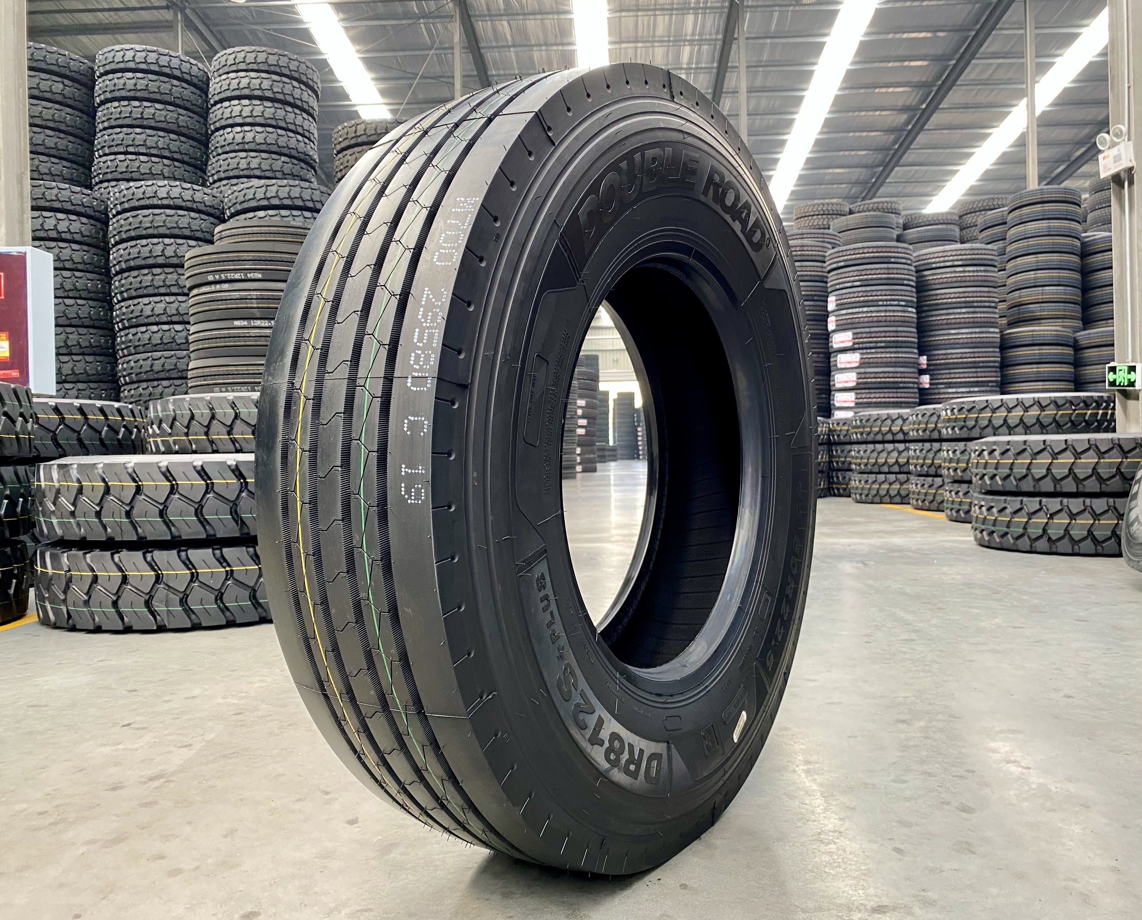 11R20 12R20 Truck Tires 1200 24 295/80R22.5 Radial truck tyre