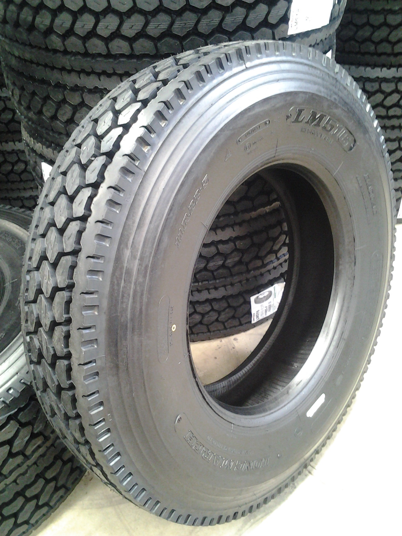 Premium brand truck tyres 13R22.5 315/80R22.5 good price for Africa longmarch  roadone double star