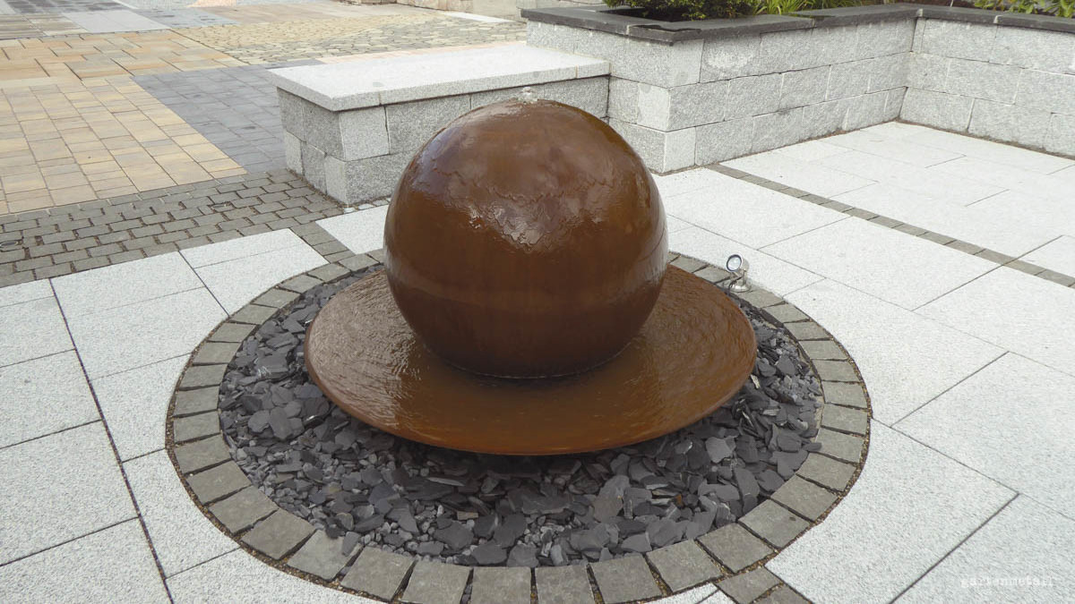 Favorite corten steel round water table garden water feature