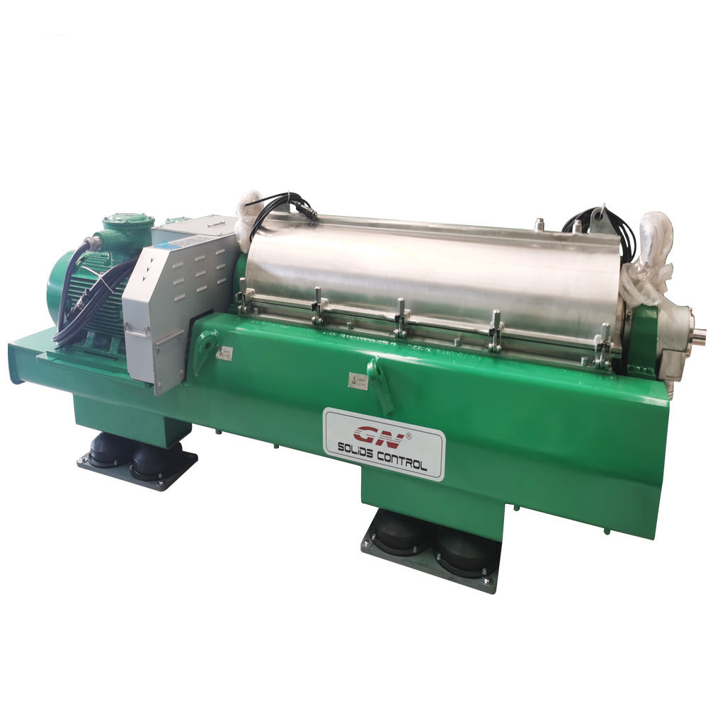 Continuous Horizontal Decanter Centrifuge For Sludge With Screw Discharging