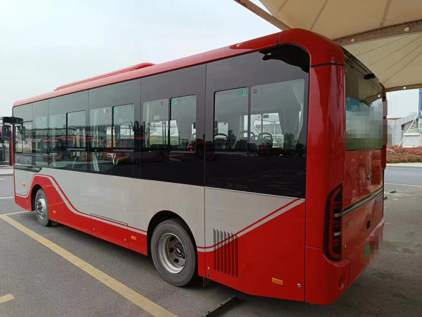 Electric City bus Yutong brand new and used ZK6816 city traffic bus 55/23 60 seater luxury china travel bus price for africa