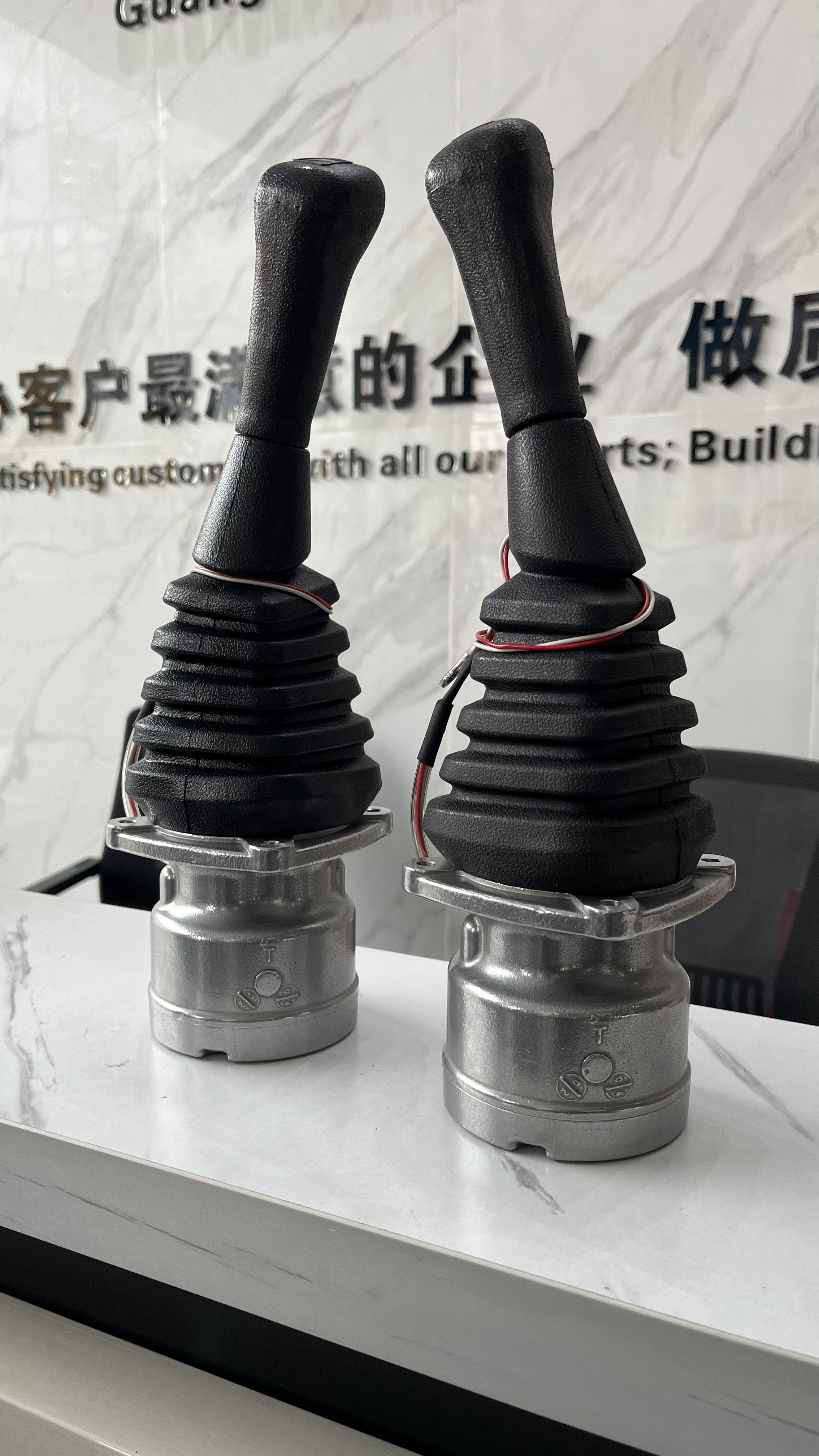 2023 hot sale Excavator Controller Joystick for Komastu Sany XCMG CAT Hitachi with good price and great quality