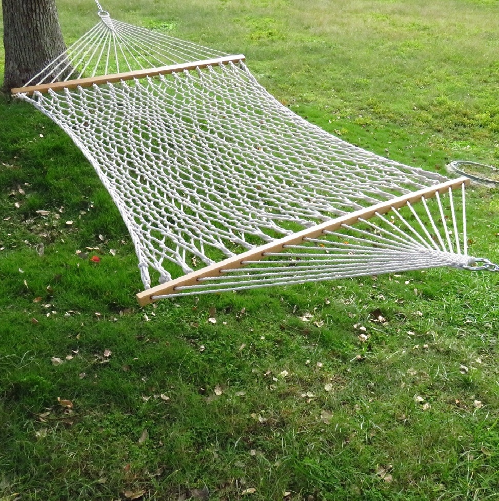 Cotton Rope Double Hammock with Wood Spreader Outdoor Two Person Mesh Cotton Rope Swing Hammock For Garden Patio Beach