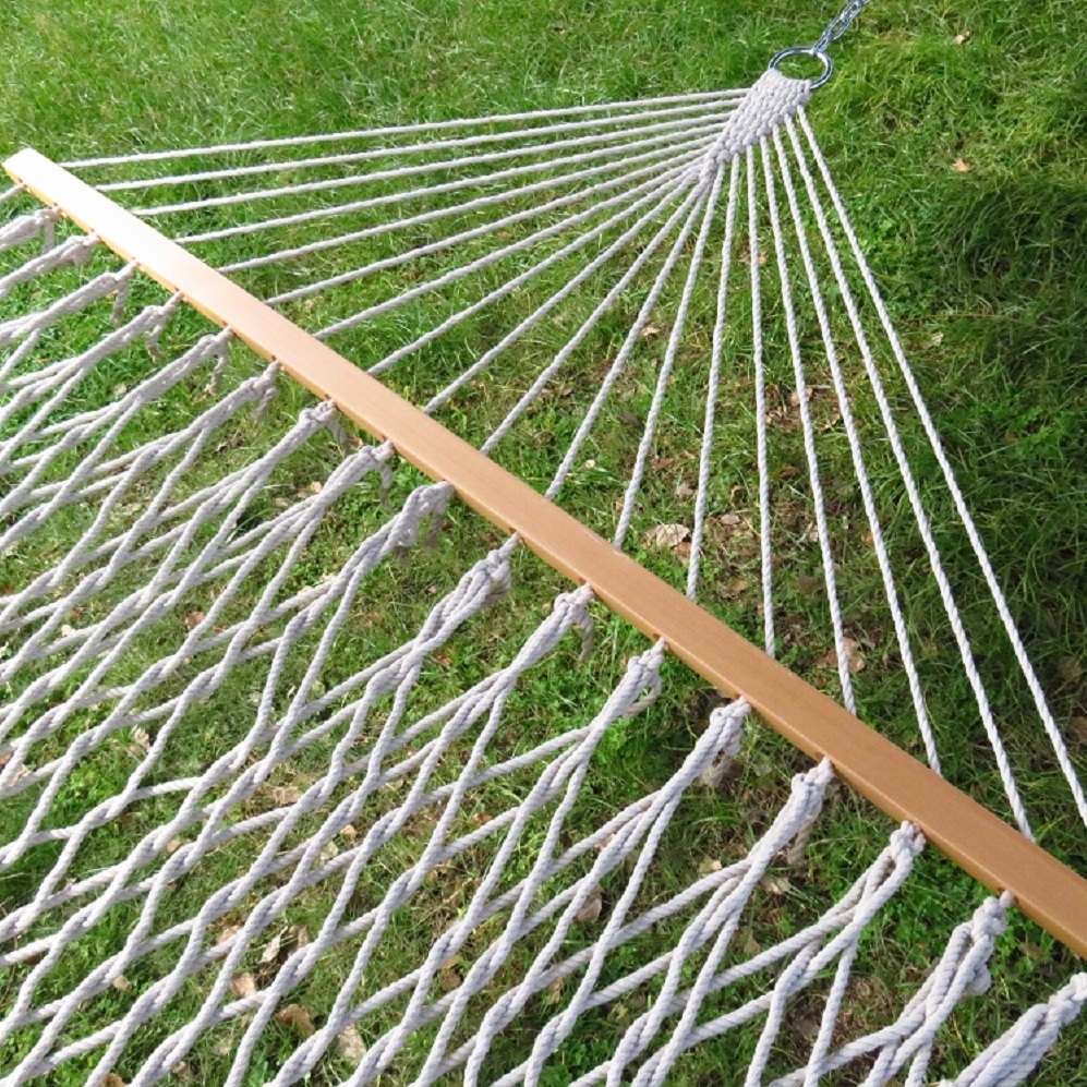 Cotton Rope Double Hammock with Wood Spreader Outdoor Two Person Mesh Cotton Rope Swing Hammock For Garden Patio Beach