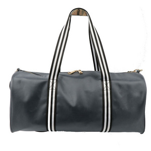 Guangzhou handbag manufacturers travel sports men's wholesale leather duffle bag