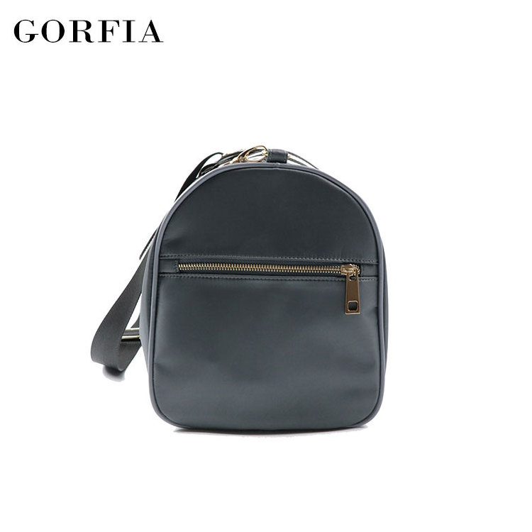 Guangzhou handbag manufacturers travel sports men's wholesale leather duffle bag