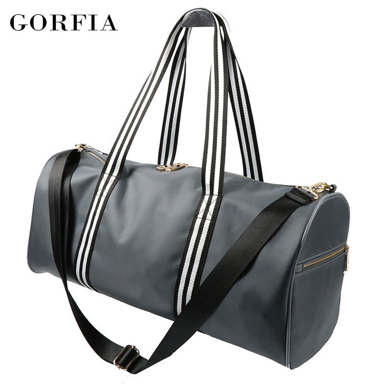 Guangzhou handbag manufacturers travel sports men's wholesale leather duffle bag