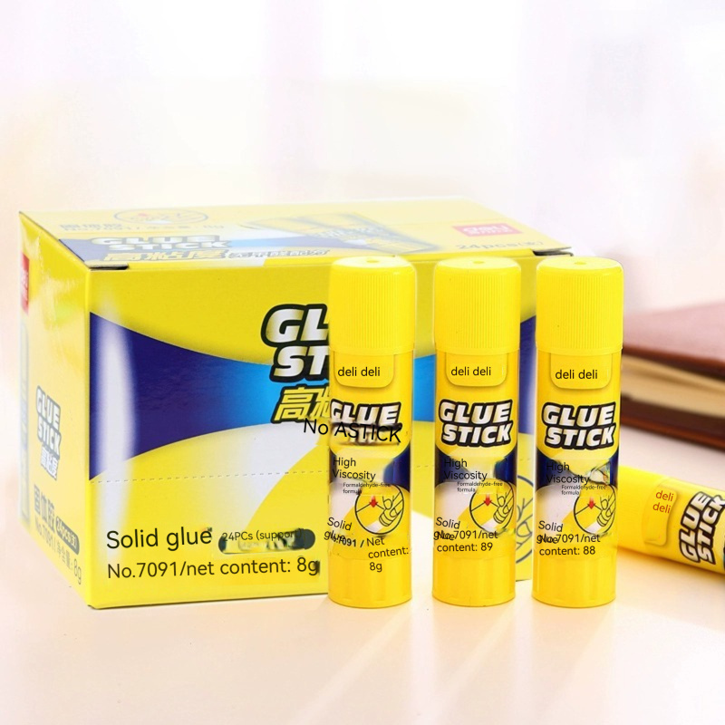 Deli 7093 solid glue strong adhesive 8g small glue stick