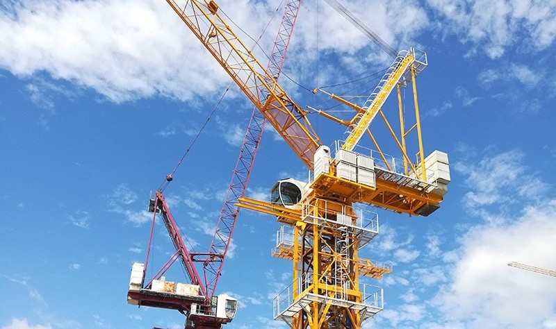 Guaranteed quality unique electric luffing fast erecting tower crane price sale