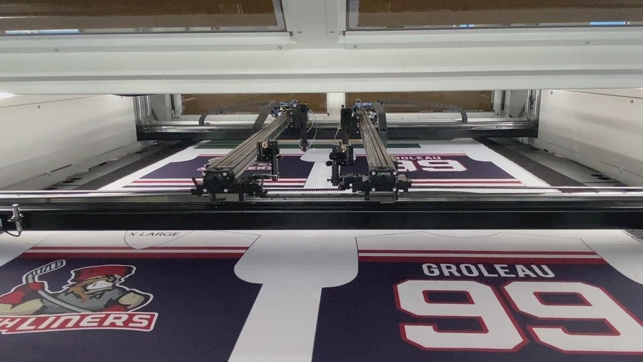 Dye Sublimated Team Wear Textile Laser Cutting Machine with CCD Camera