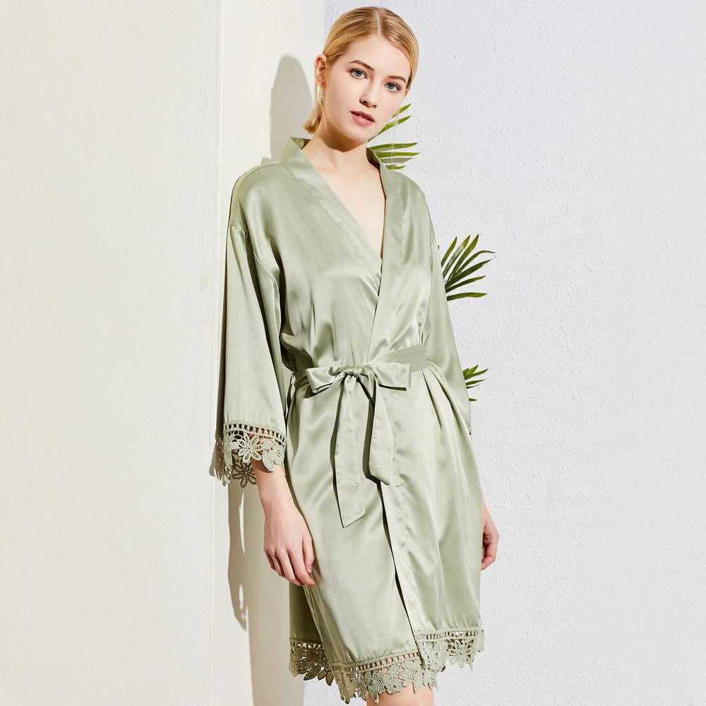 High Quality Satin Bath Robe Lace Trim Plain Solid Design Home Use Ladies' Nightgown Style Bridesmaid Gift Spring Summer OEM