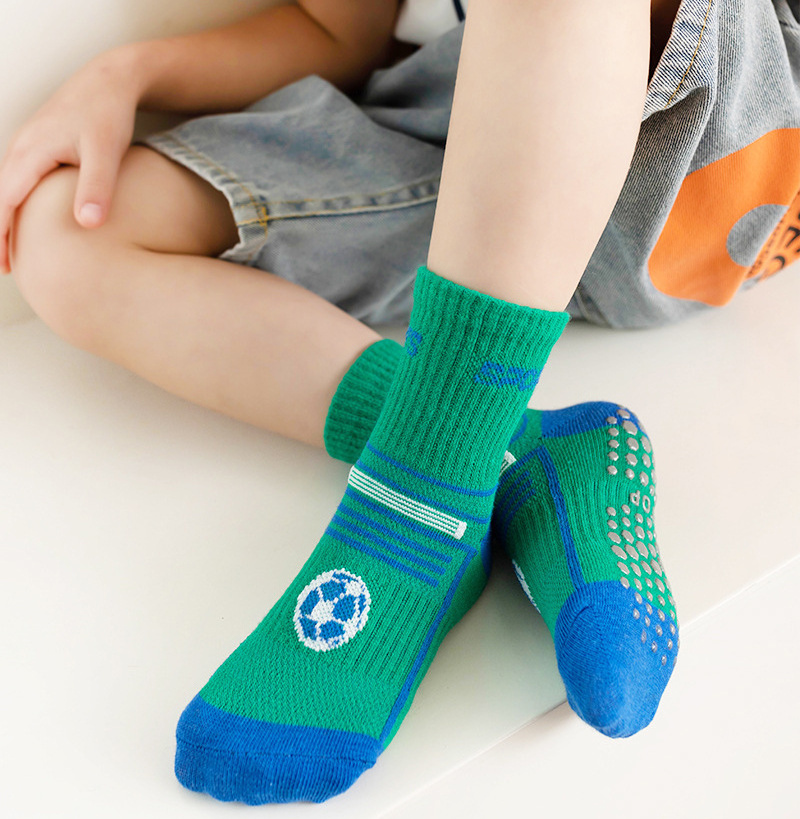 Spring New Product Children's Floor Socks Wholesale Anti slip Glue Sports Style Boys' Football Home Amusement Park Socks