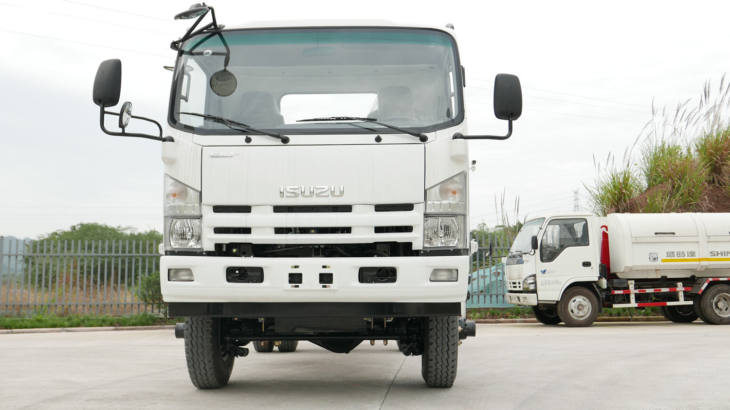 China ISUZU  NPR 700p truck  chassis with 4175mm wheelbase