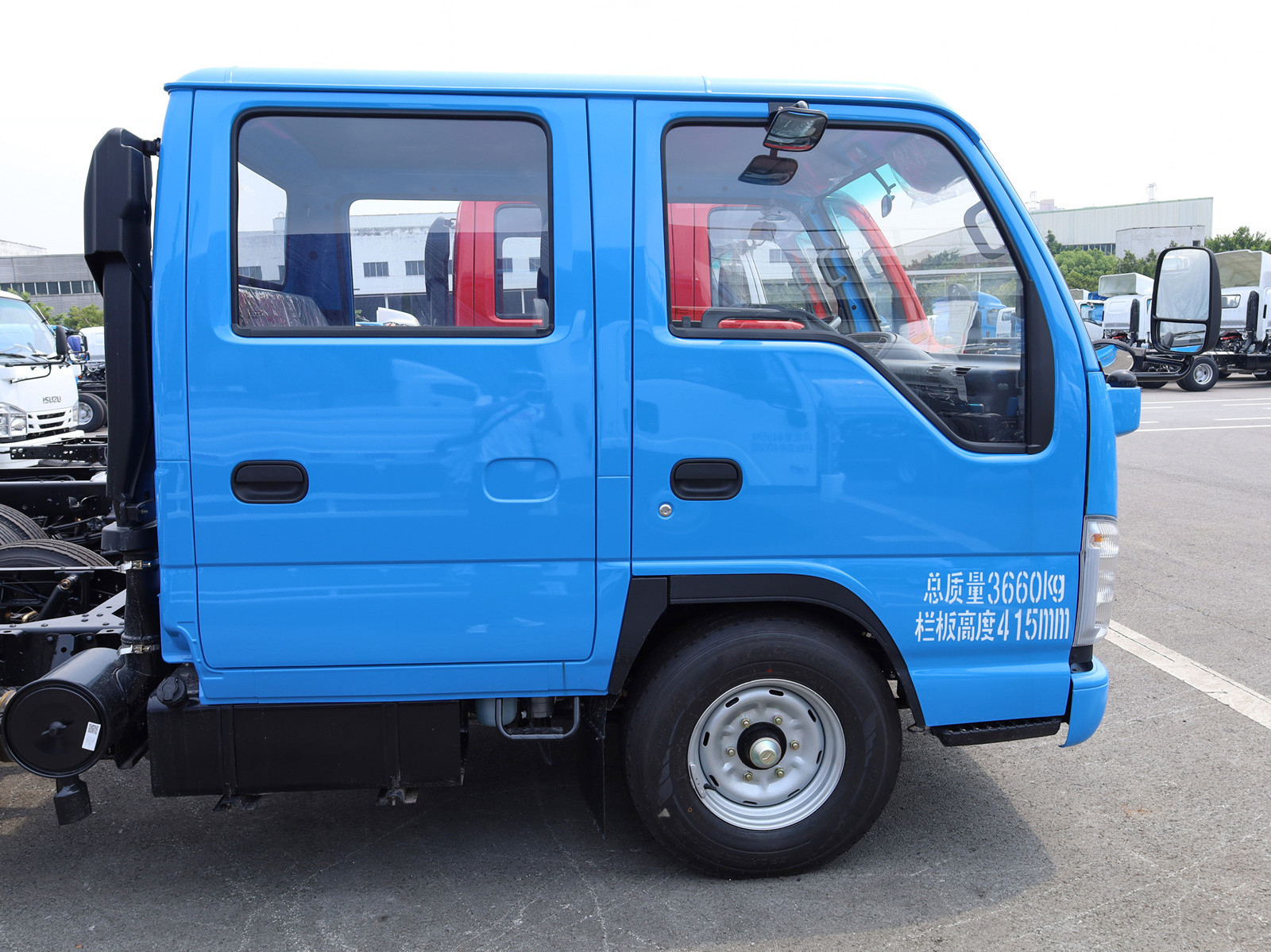 Left hand drive camion ISUZU mini camion 4x2 with best price cargo truck for sale