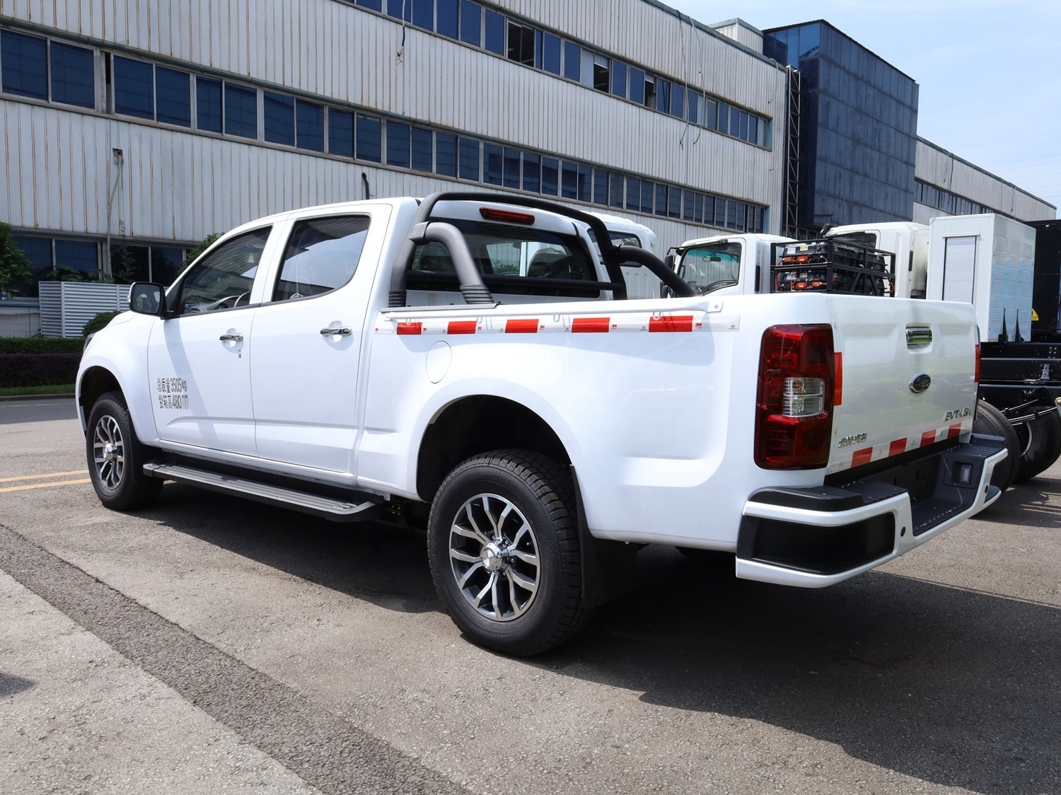 China electric 4 cylinder diesel pickup truck for sale