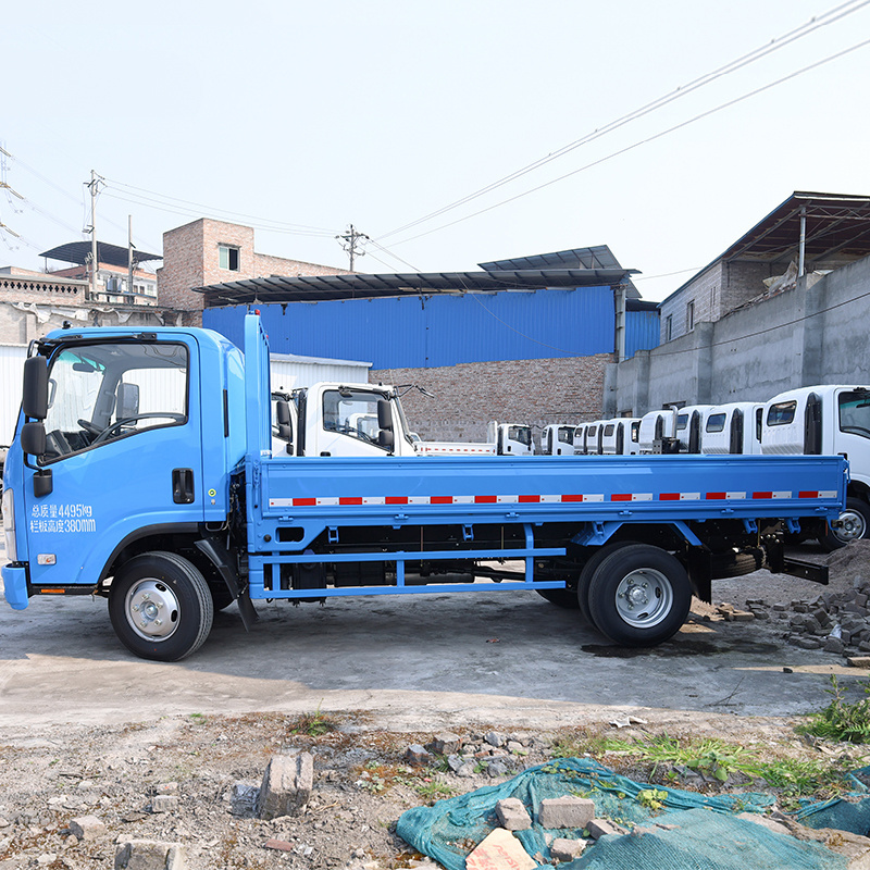 Wholesale factory price  Isuzu elf NKR55 4x2 4KH1 engine 4 tons vegetable carrier single cab cargo truck for sale