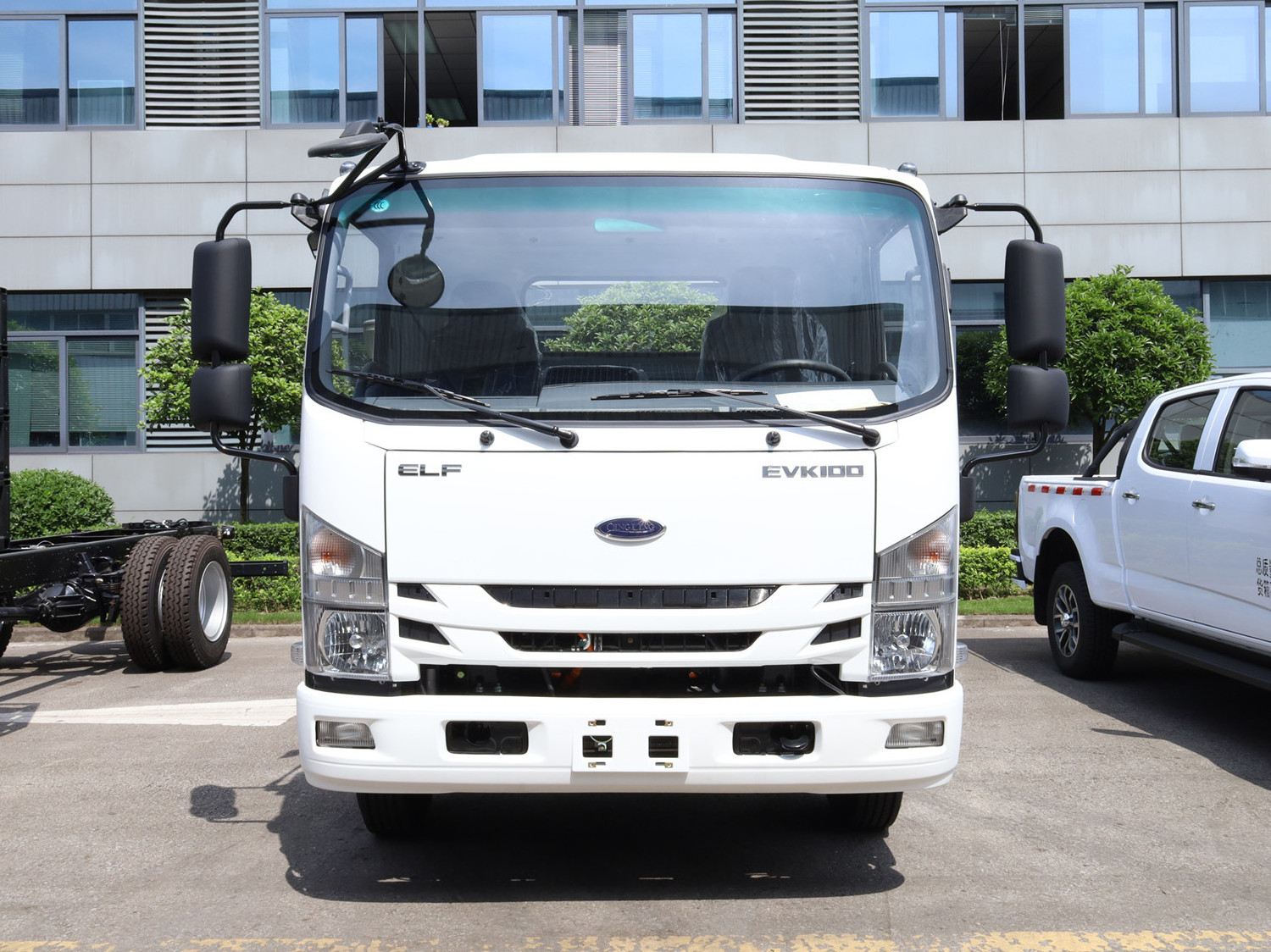 Electric cargo truck chassis 7 tons pure electric trucks big capacity electric vehicles for sale