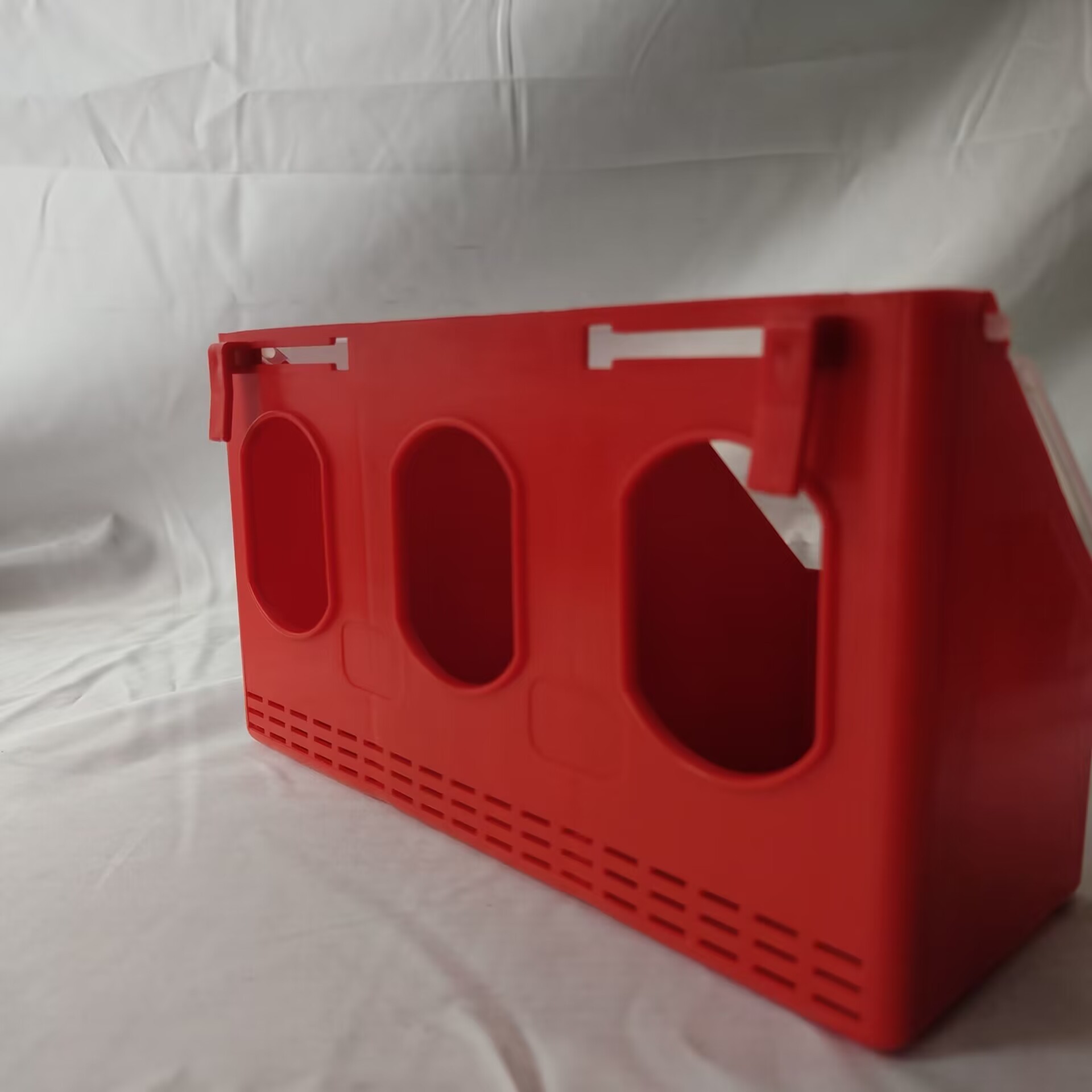 Plastic Breeding Box Red Racing Pigeon Quail Bird Pigeon Supplies Pigeon Feeders Three Holes PH-132