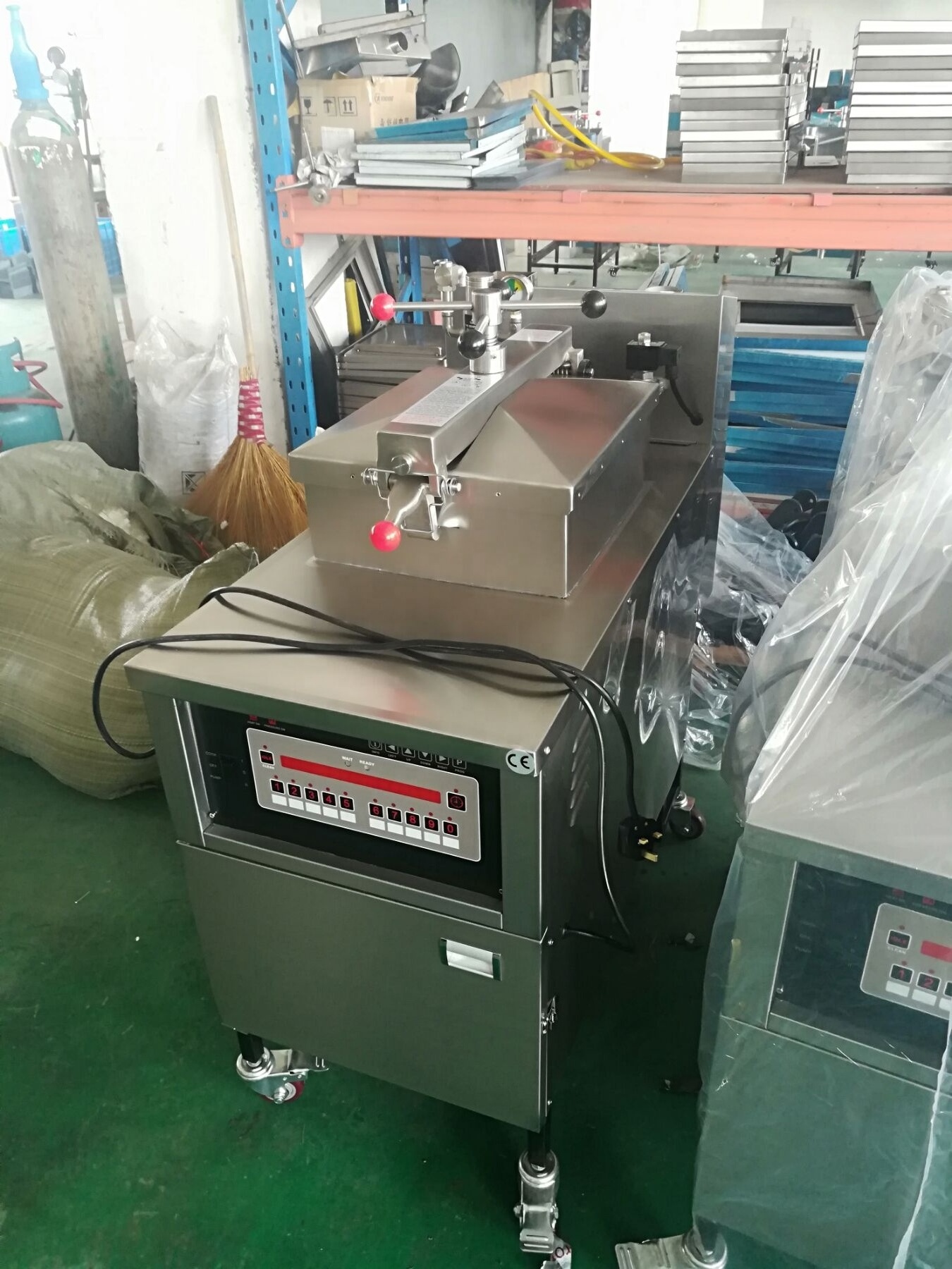 Commercial Pressure Fryer Gas Electric Industrial Turkey KFC Restaurant Fried Chicken Express Fryer