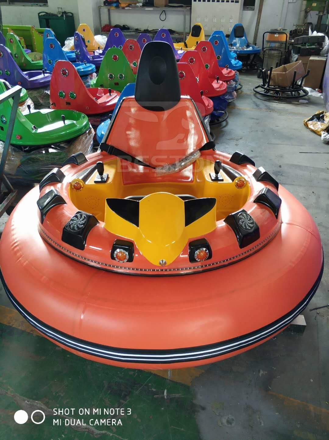 Amusement Park Kid Ride On Bumper Car Electric Inflatable Ice Bumper Car For Sale