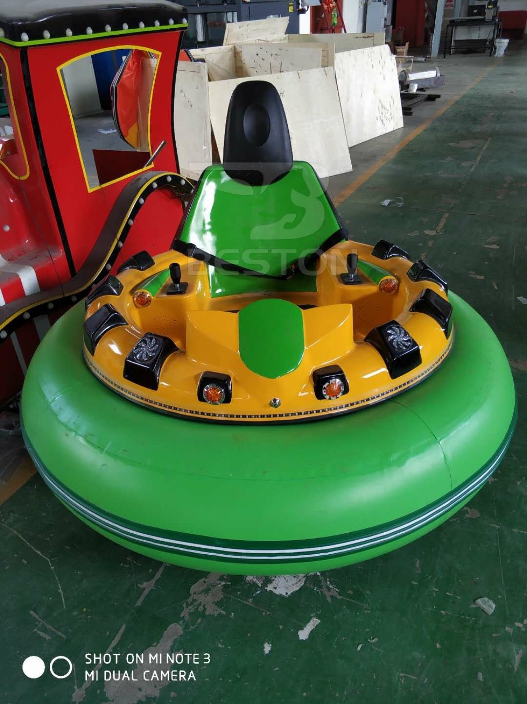 Amusement Park Kid Ride On Bumper Car Electric Inflatable Ice Bumper Car For Sale