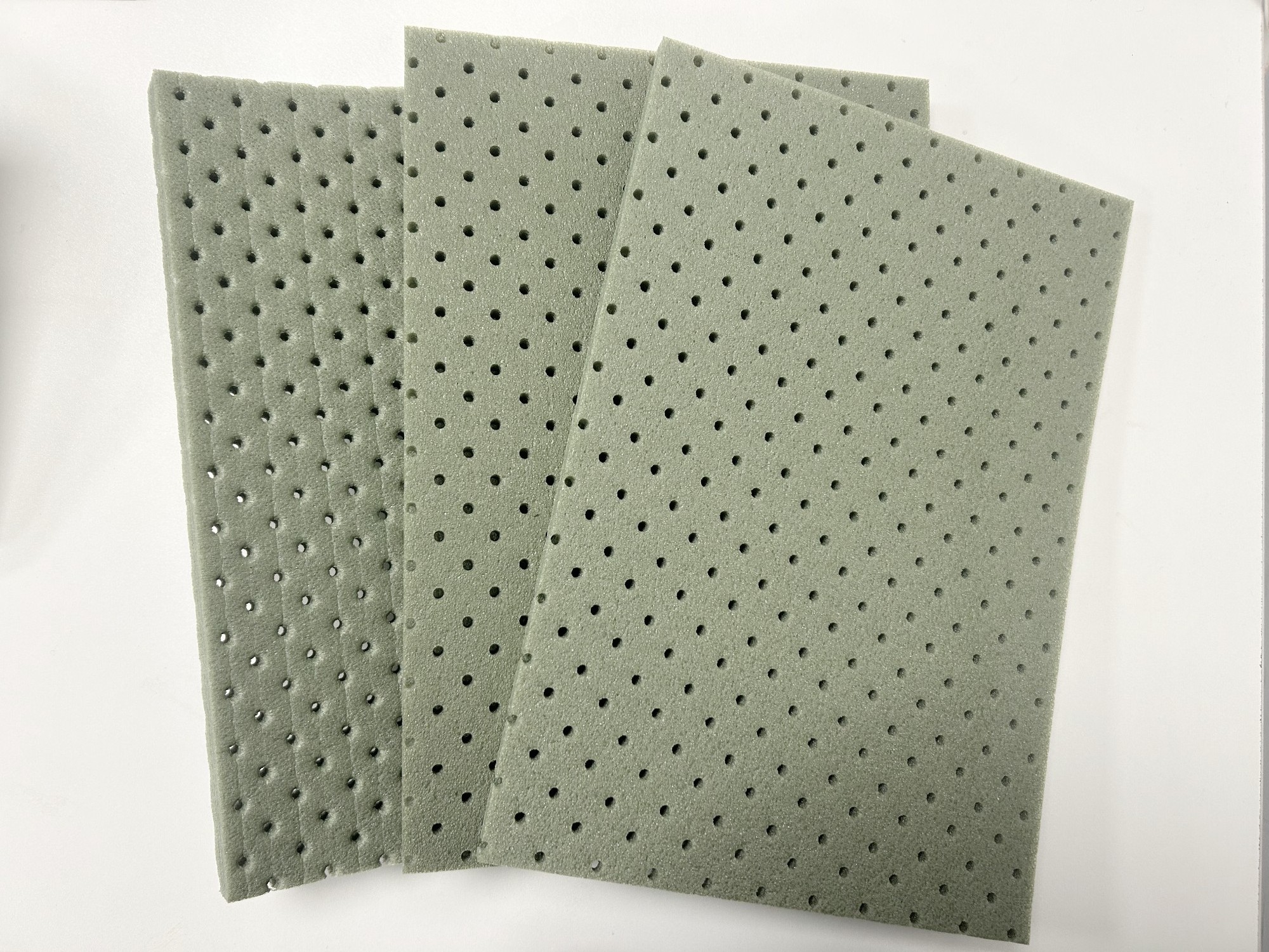 High shock absorbing shock pad for artificial turf sports turf installation