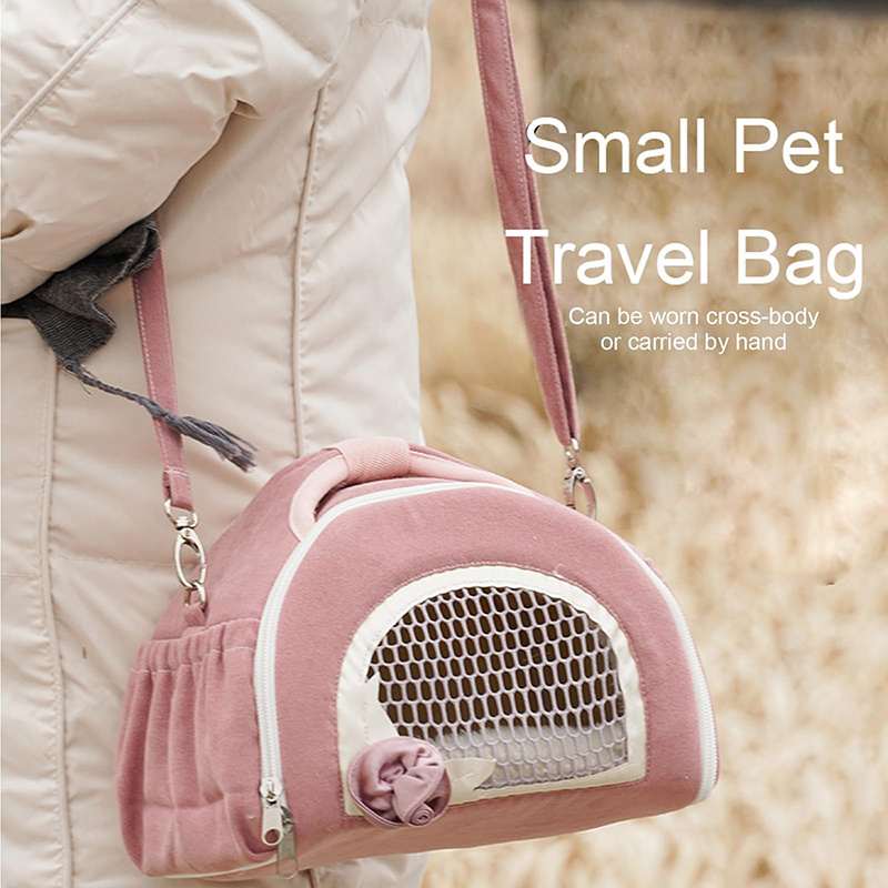 Factory Wholesale Small Pet Travel Bag Breathable Outdoor Pouch for Guinea Pig Hamster Bunny Sugar Glider Bird