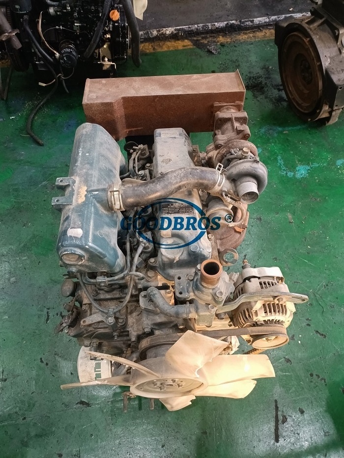 High Quality V2403 V2403T 4 Cylinder Used Engine For Kubota 688