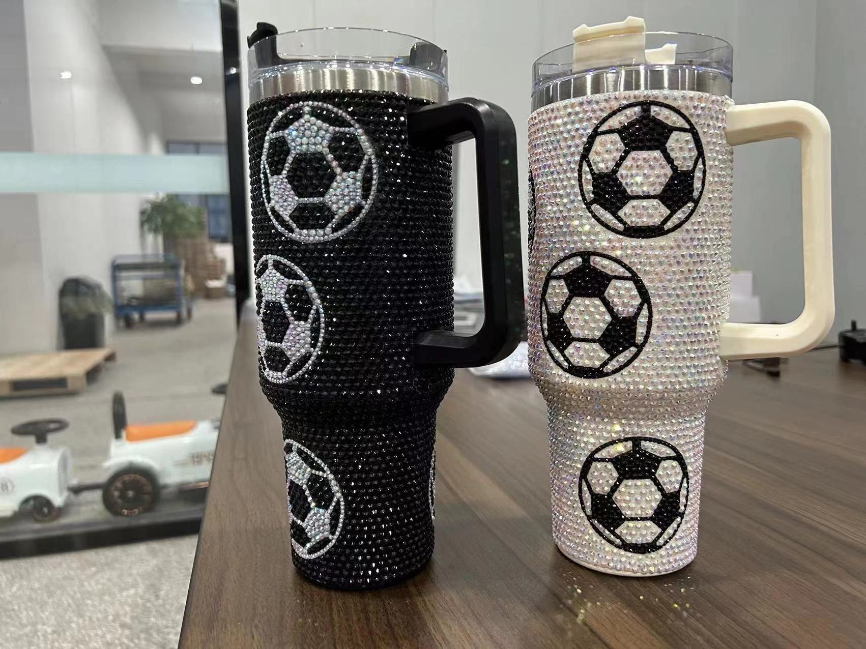 40oz Rhinestone Bling tumbler Stainless Steel Tumbler Hot Selling Rhinestone Travel Tumbler Car Mug With Handle And Lid