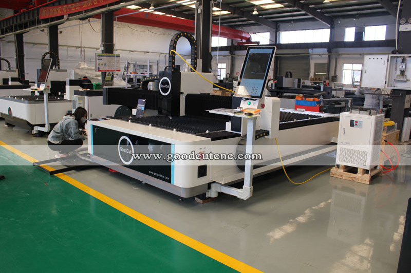 GC1530 fiber laser 1kw cnc pipe laser cutting machine for metal