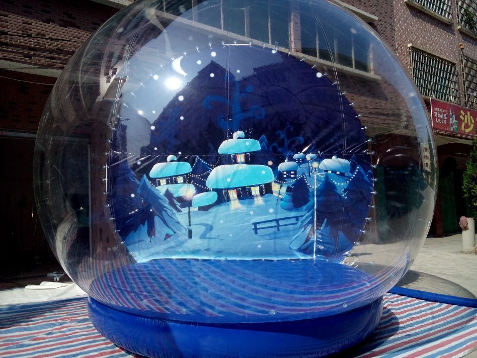 Custom Giant LED Inflatable Snowball Human Size Inflatable Christmas Snow Globe