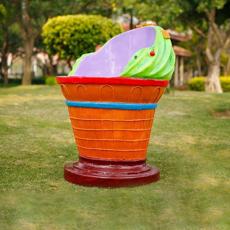 Shop furniture resin ice cream sculpture fiberglass ice cream table and chair sculpture