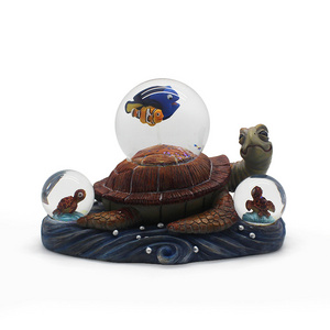 Resin animal marine crafts sea turtle snow globe customization Unique ocean resin snowball Turtle statue water globe souvenir