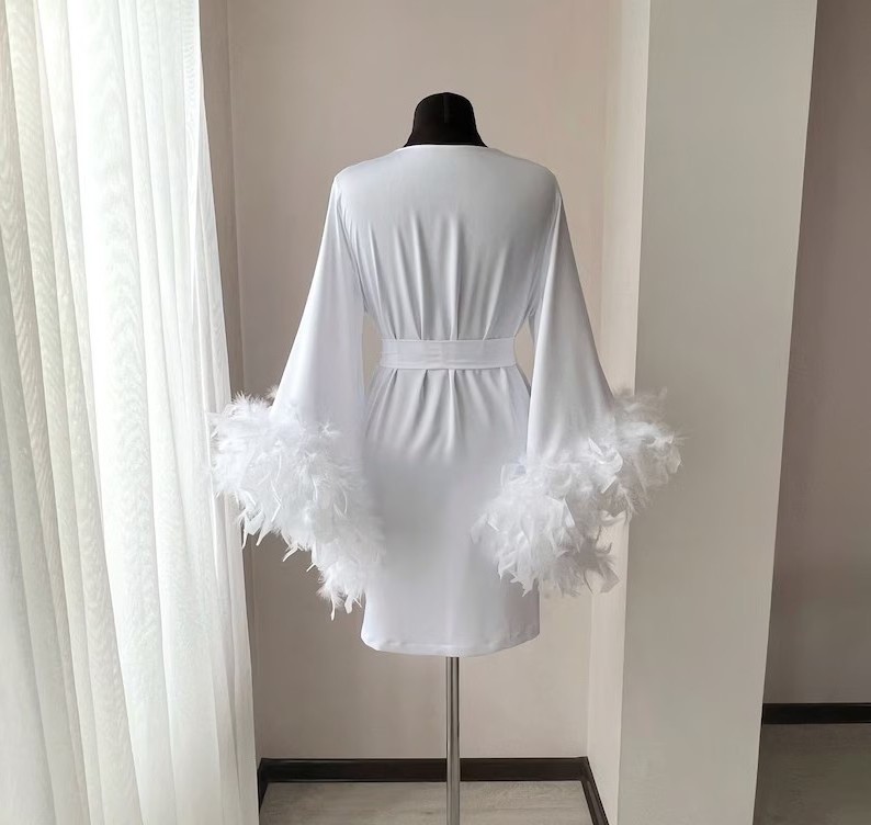 Bridesmaid Robes White Boudoir Robe Wedding Morning Satin Bride Robes With Feathers